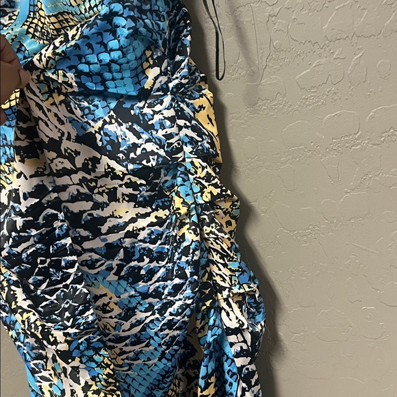 Signature by Sangria Vibrant Sleeveless Ruched Dress - Picture 8 of 11